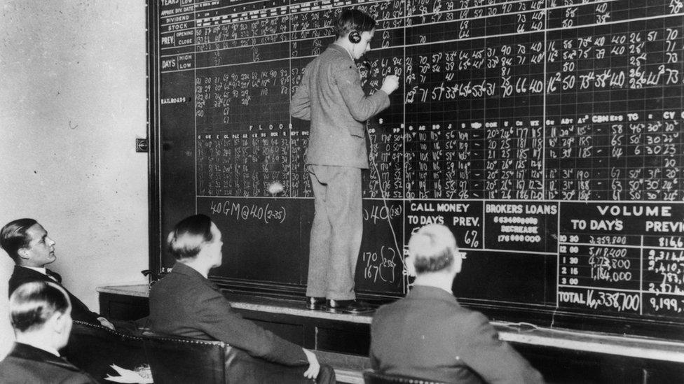 31st October 1929: In a London club run by St Phalle Ltd, members watch fluctuations in the New York stock market during the Wall Street crash