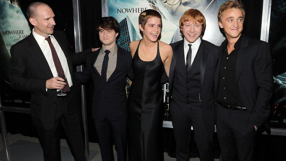 Ralph-Fiennes-Daniel-Radcliffe-Emma-Watson-Rupert-Grint-Tom-Felton