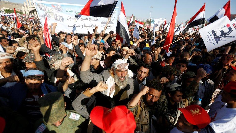 Houthi supporters attend a rally to mark the third anniversary of the Saudi-led coalition intervention in Yemen's war (26 March 2018)