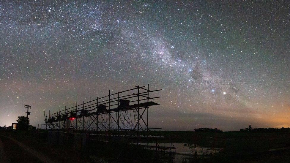 Constant Flow - a photograph of the Milky Way