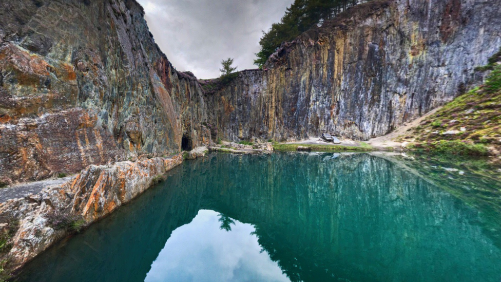 Blue Lagoon, Friog