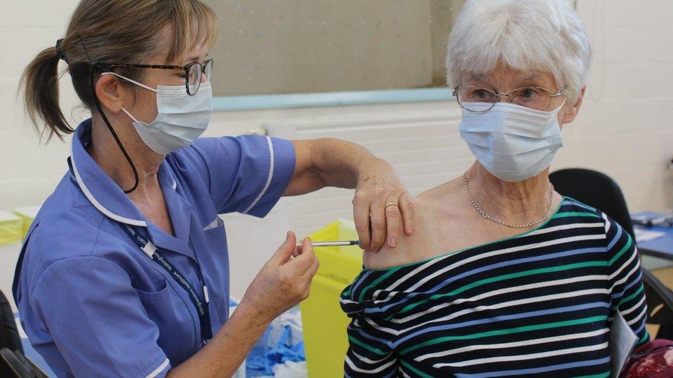 Wendy Wain receiving a Covid jab