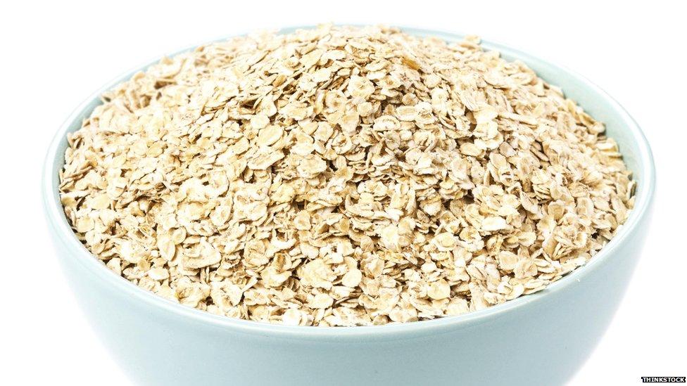 Can adding a a cup of whole oats to a cool bath help sunburn?