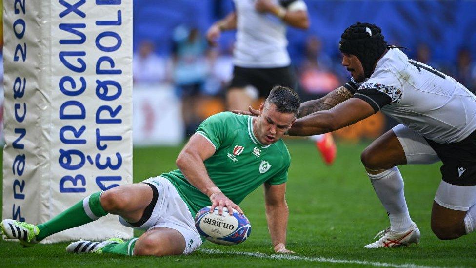 Johnny Sexton scoring a try against Romania