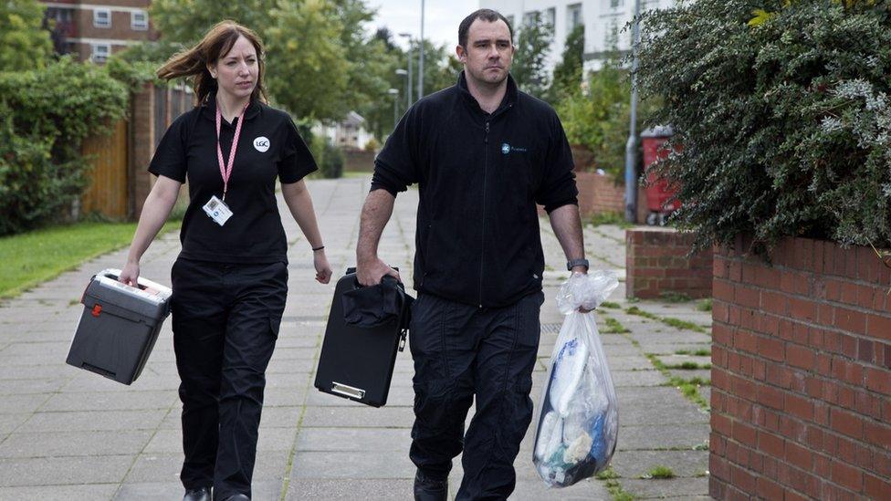 Murder probe in Essex Close, Luton