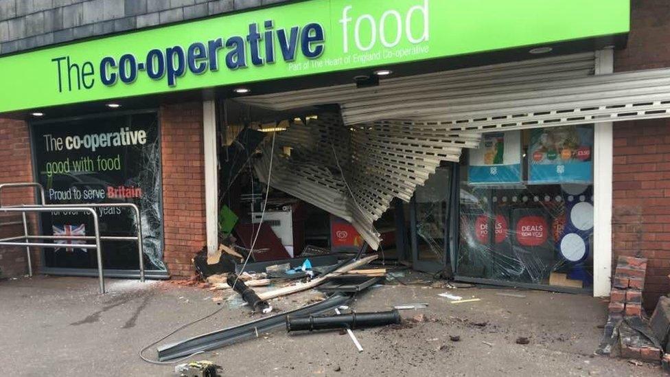 Front of a supermarket in Stoney Stanton