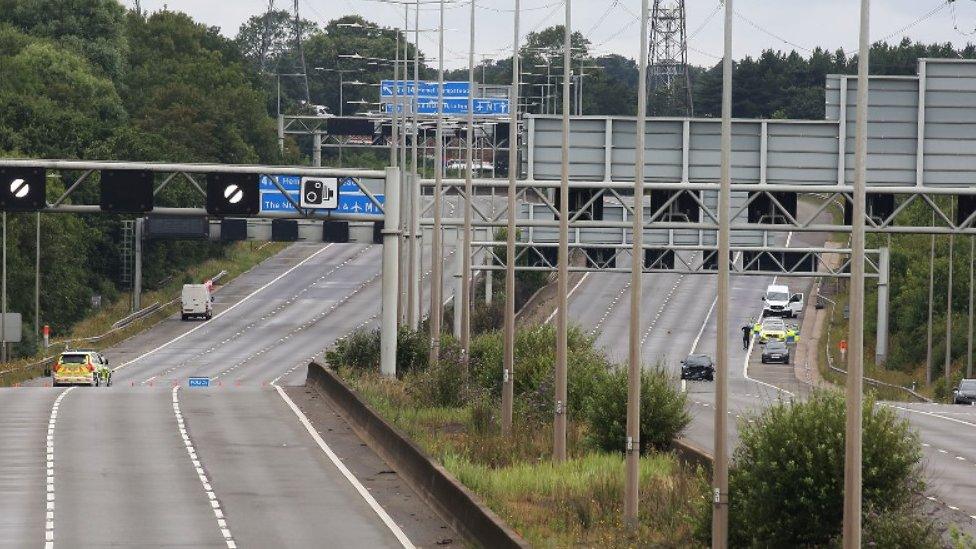 Closure of the M1 in Hertfordshire earlier