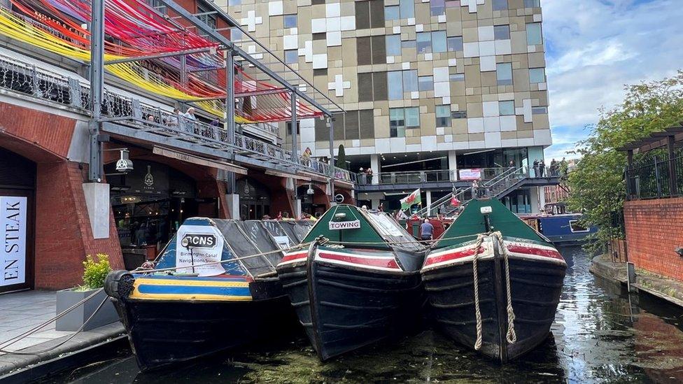 Boats on the canal outside the Mailbox