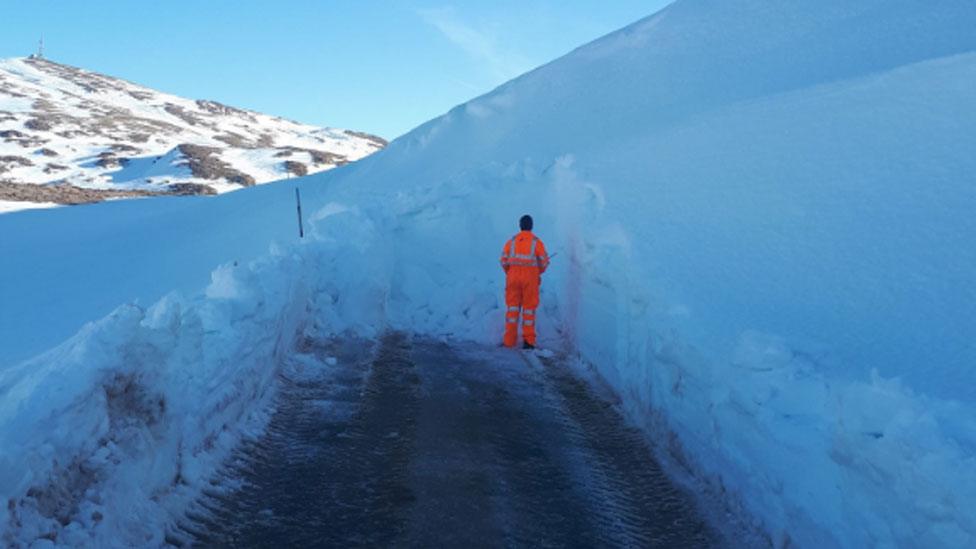 Tackling drifting snow on the Bealach na Ba