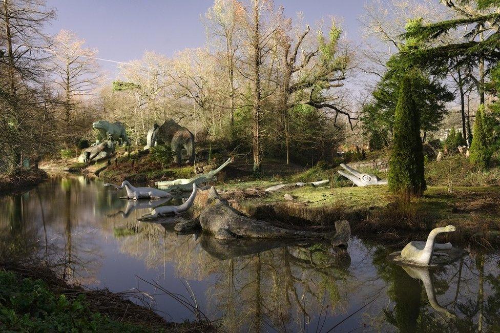 Crystal Palace Park dinosaurs