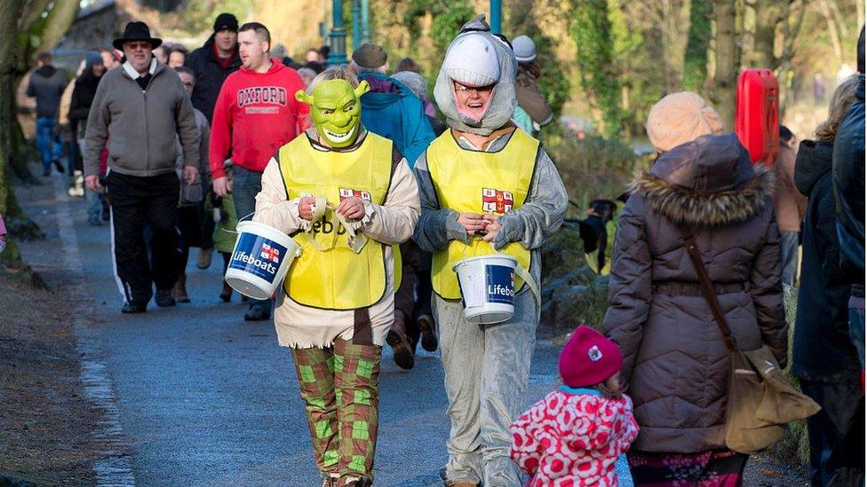 People collecting money