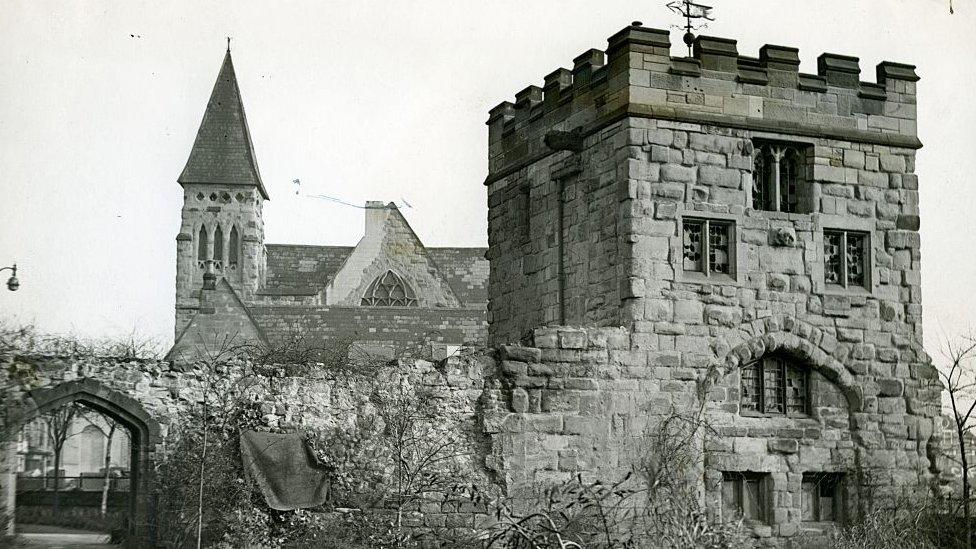 Picture of Swanswell Gate from 1945