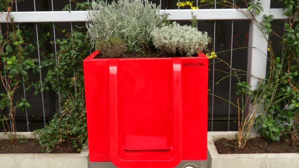 Compost urinal near Gare de Lyon station in Paris