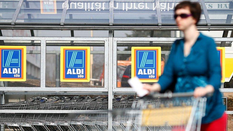 Aldi shopper