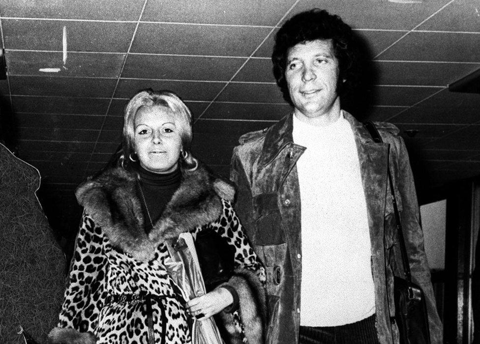 Sir Tom Jones and his wife Linda