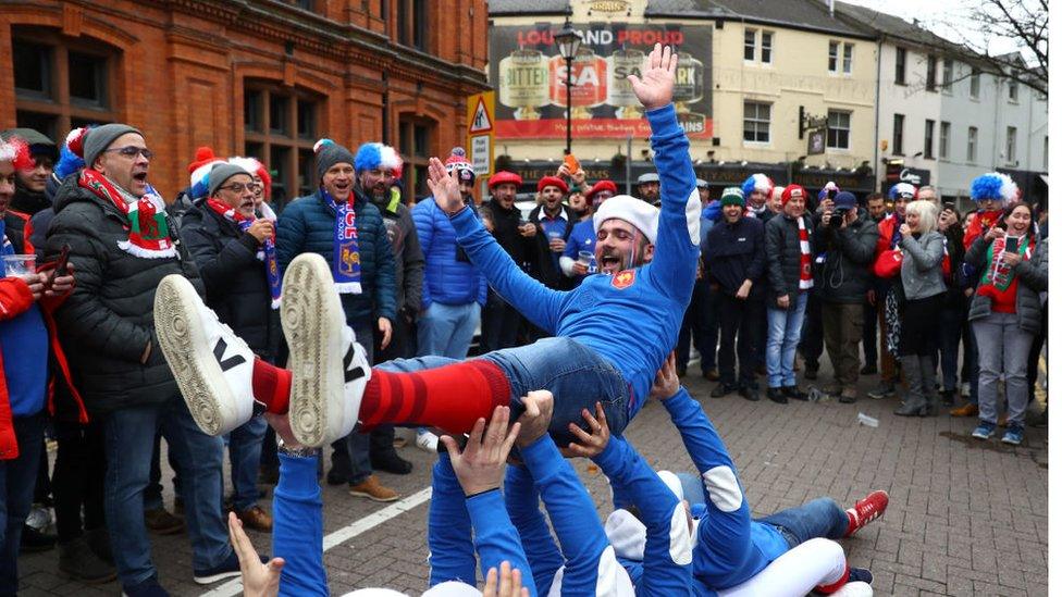 French rugby fans