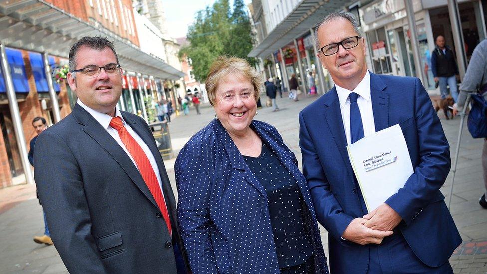 Stuart Walters, Cllr Meryl Gravell, Cllr Emlyn Dole