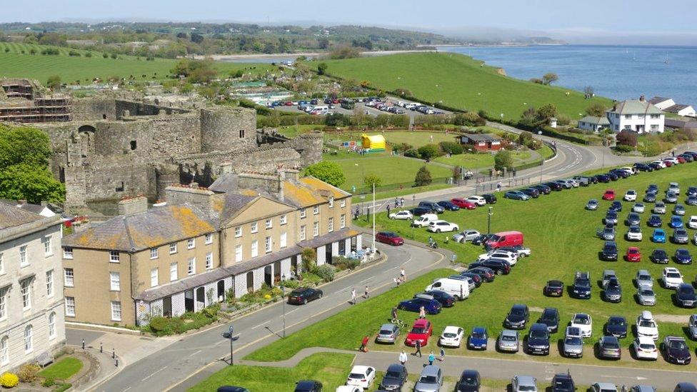 Beaumaris Green - photo by Stephen McKay/Geograph