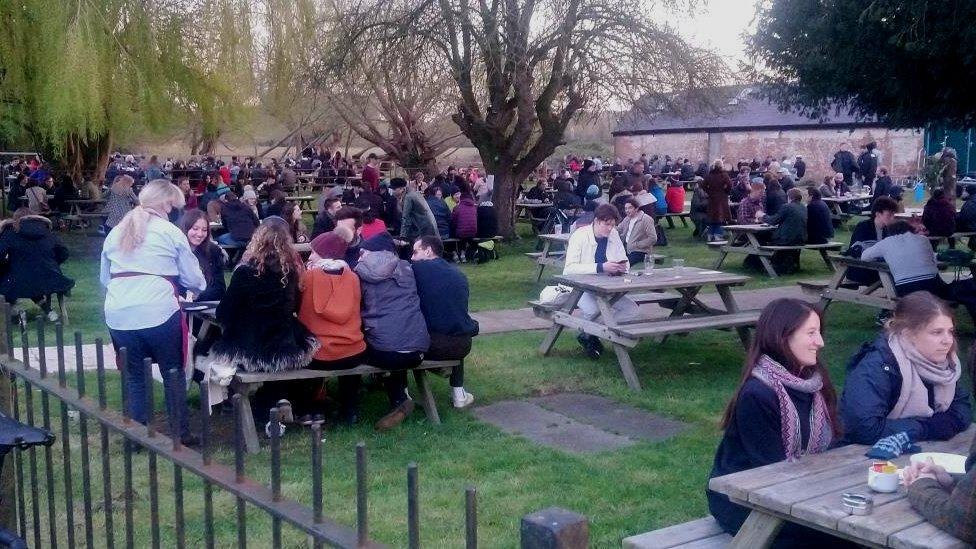 Busy beer garden at Isis Tavern at Iffley Lock