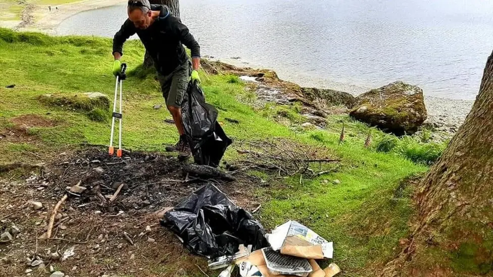 Litter collection on Helvellyn