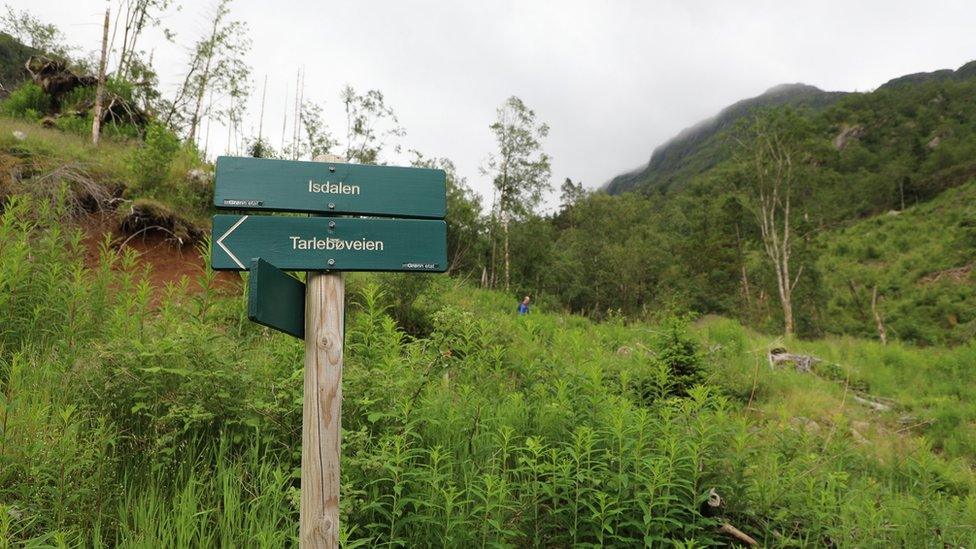 Sign to Isdalen