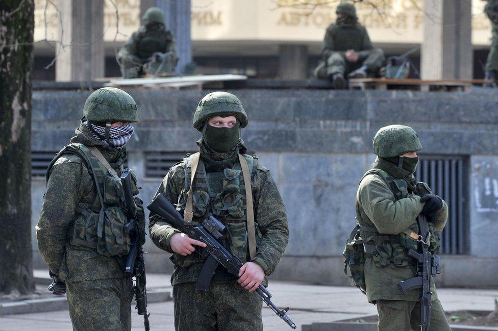 Pro-Russian troops in Crimea, 1 Mar 14