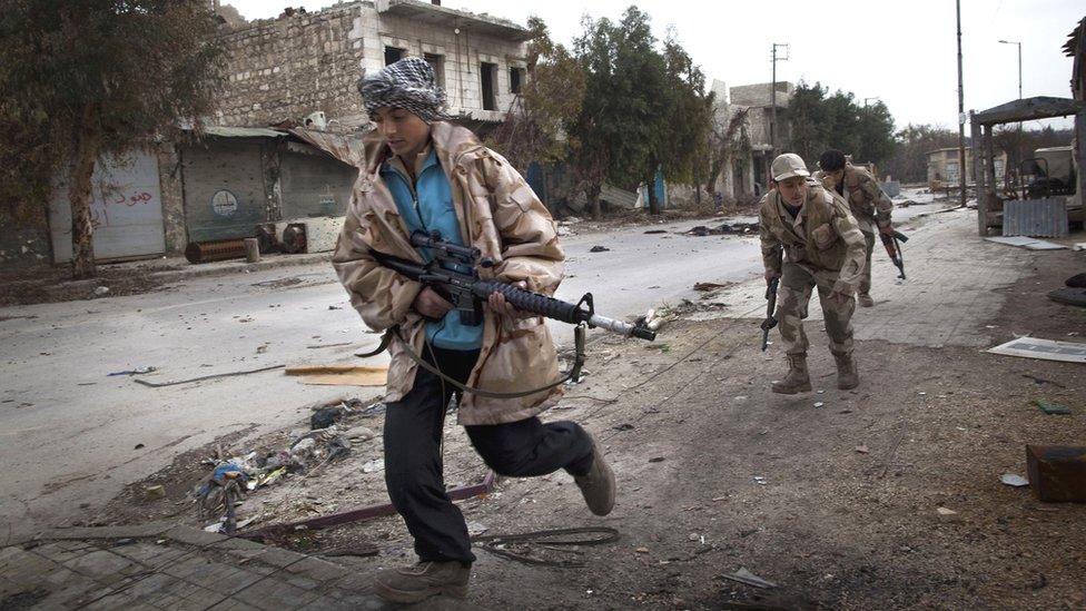 Syrian Turkmen rebels in Aleppo (file photo)