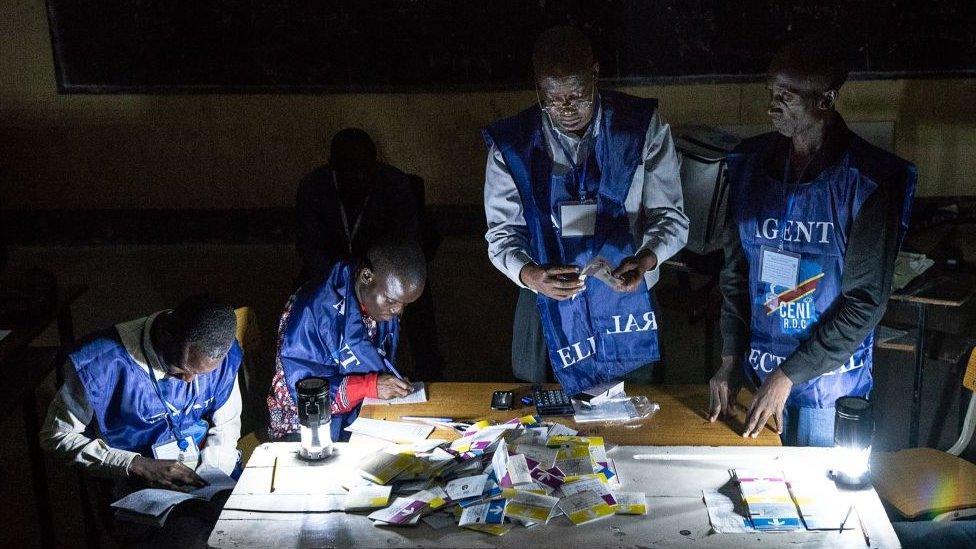 Agents counting votes in DR Congo