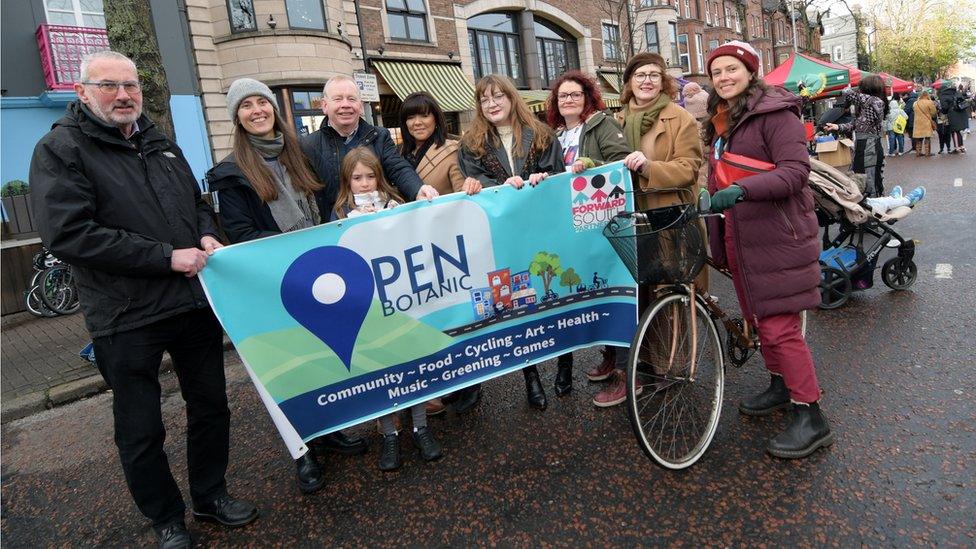 Councillor John Gormley, Dr Agustina Martire and daughter Maria, Patrick Anderson, Mary McCartan, Councillor Aine Groogan, Helen Crickard, Briege Arthurs and Maggie McKeever at Open Botanic Festival