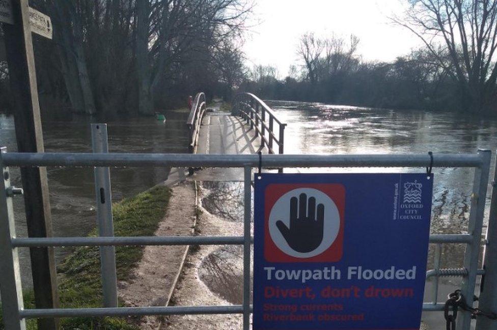 Towpath between Fiddler’s Island and Botley Road