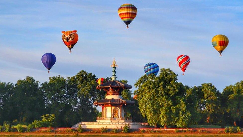 Balloon over London