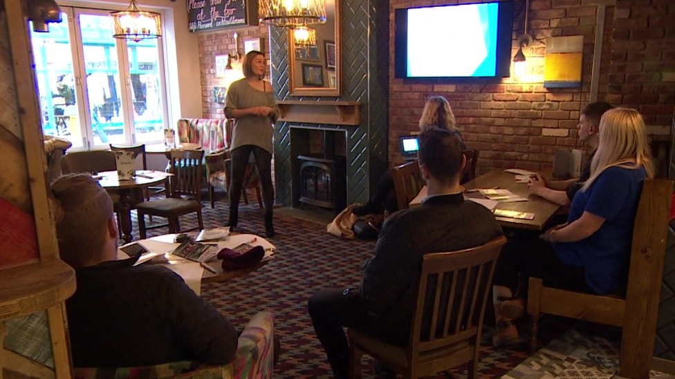 Bystander training in a bar