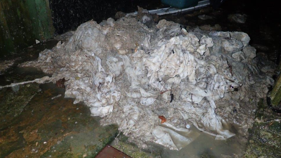 A mound of wet wipes