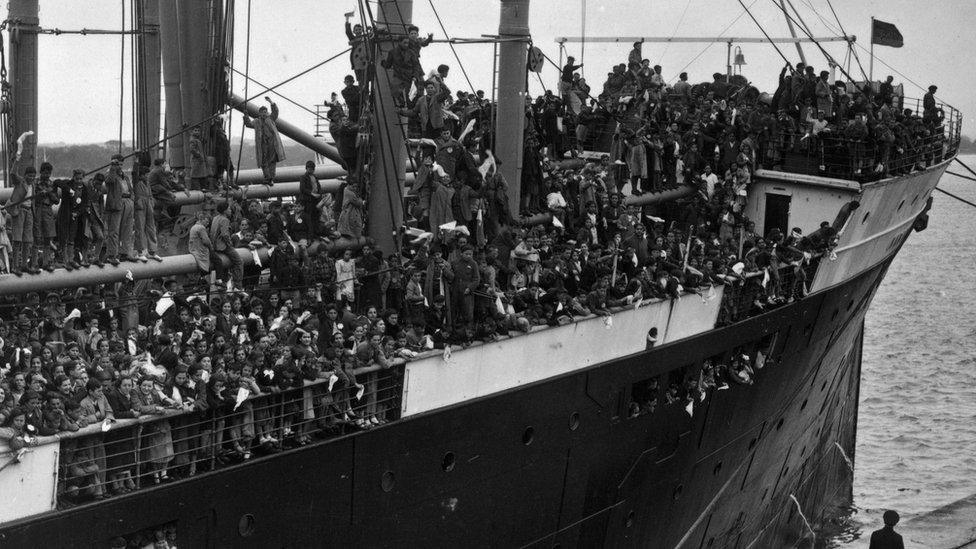 Lots of children on the Habana ship