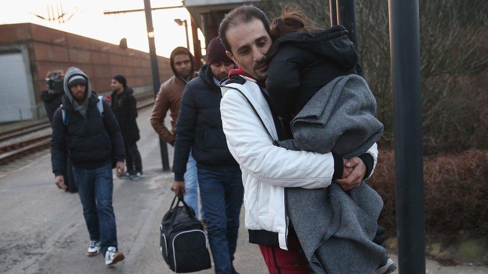 Migrants arriving in Denmark from Germany on 6 January 2016