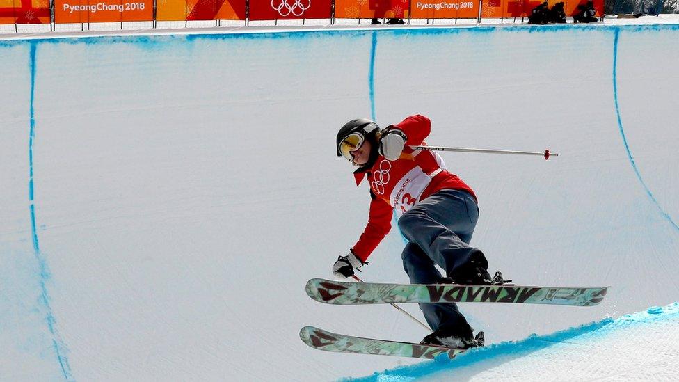 Elizabeth Swaney in the half pipe