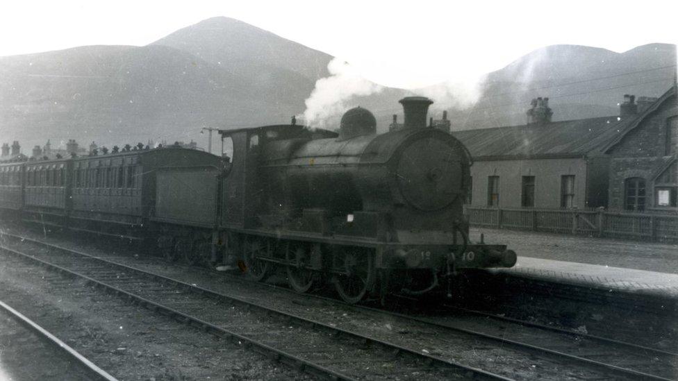 Train at Newcastle station