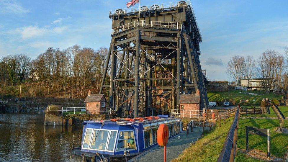 Anderton Boat Lift