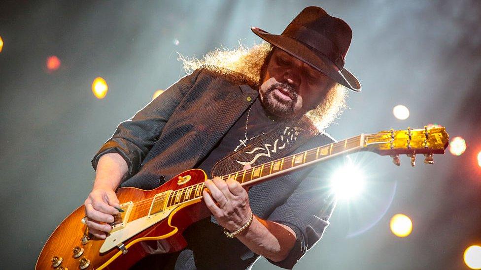 Gary Rossington: Lynyrd Skynyrd's last founding member dies aged 71 - BBC  News