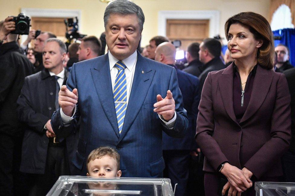 Petro Poroshenko votes in Kiev, 31 March