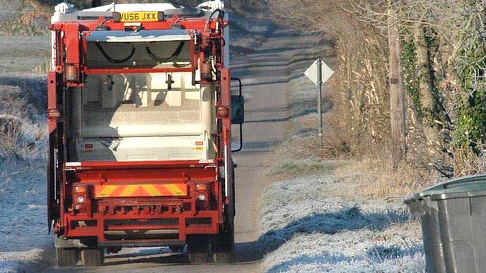 Bin lorry