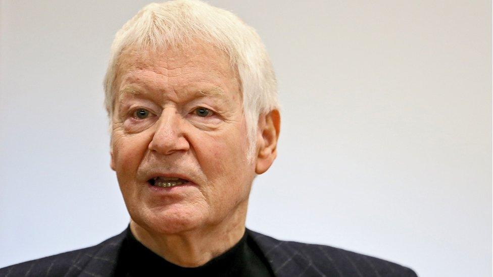 Anton Schlecker in court in Stuttgart, 6 Mar 17