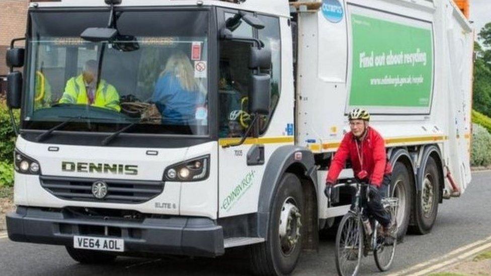 Bin lorry