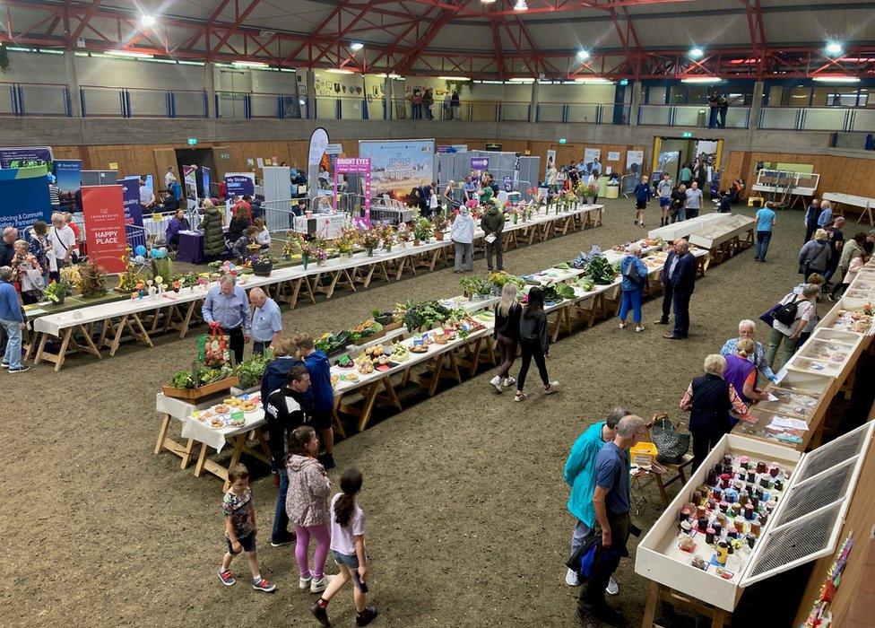 The show features a home crafts arena