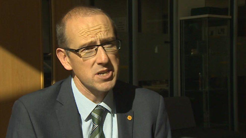 Llyr Gruffydd AS