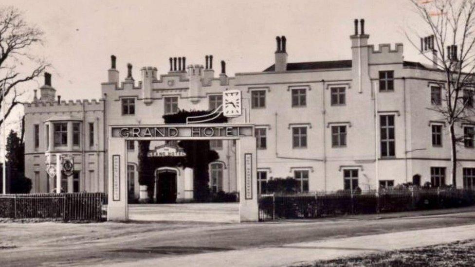 Lyndhurst Grand Hotel