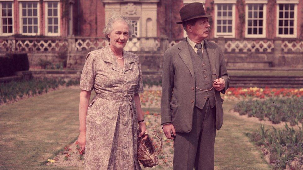 Harold Macmillan with his wife Dorothy