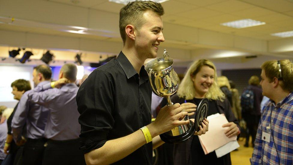 Steffan Rhys Hughes, un o enillwyr cyson yr Ŵyl Cerdd Dant