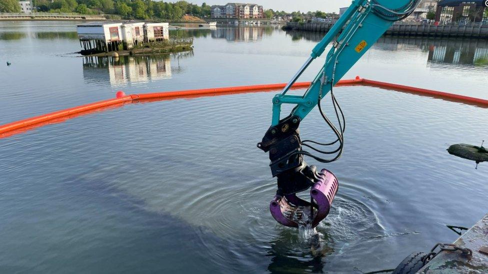 River Itchen boat wreck