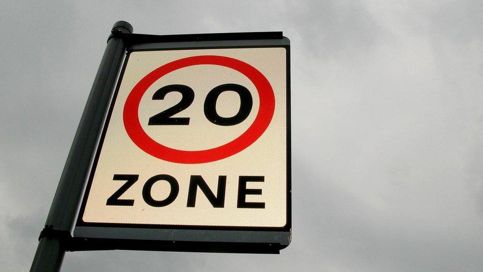 20mph zone sign